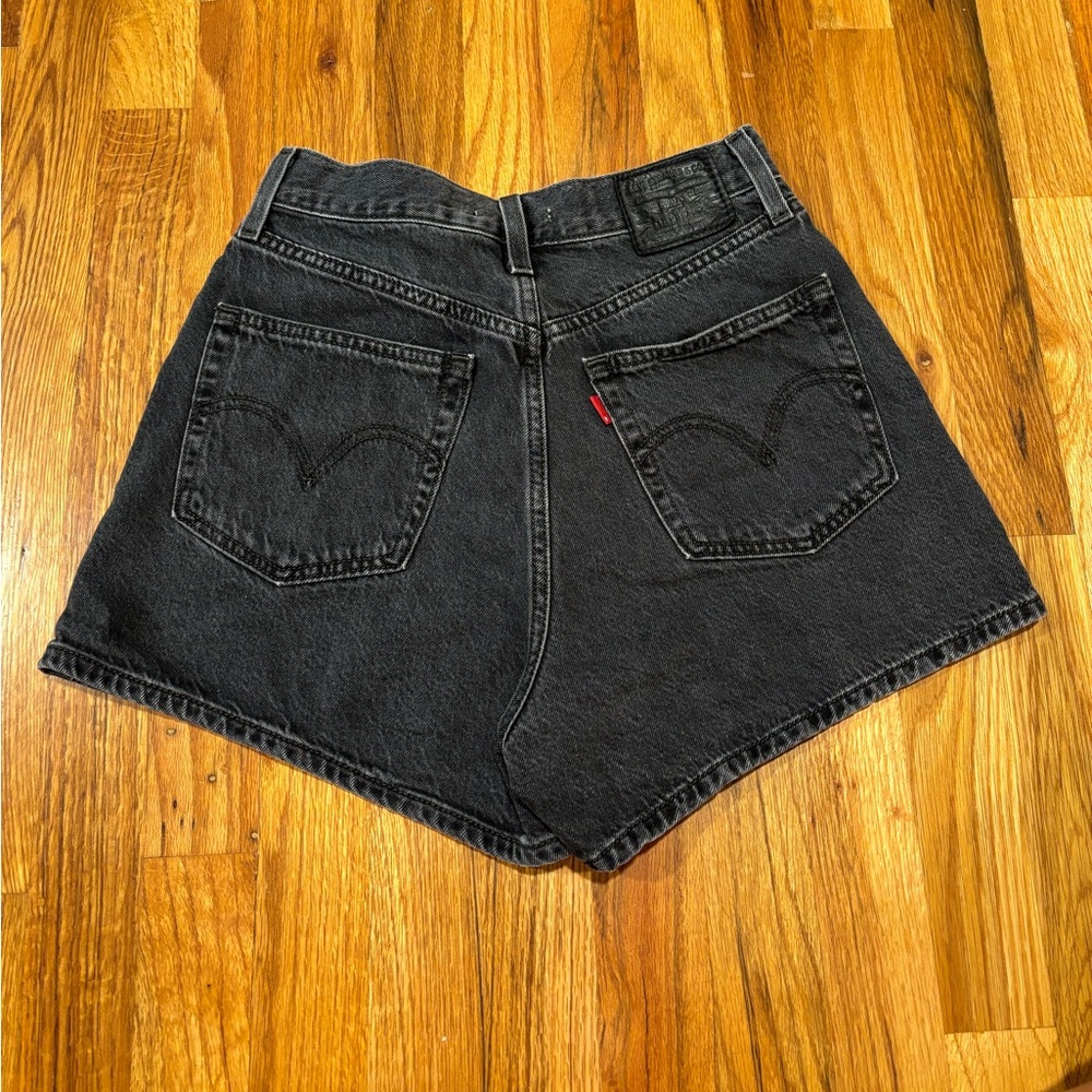 Levi Women’s Black High Loose Shorts